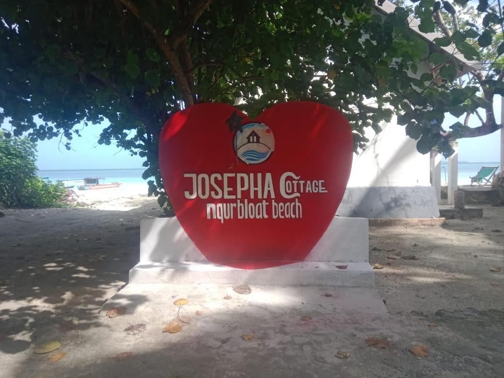 Josepha Cottage Ngurbloat ภายนอก รูปภาพ