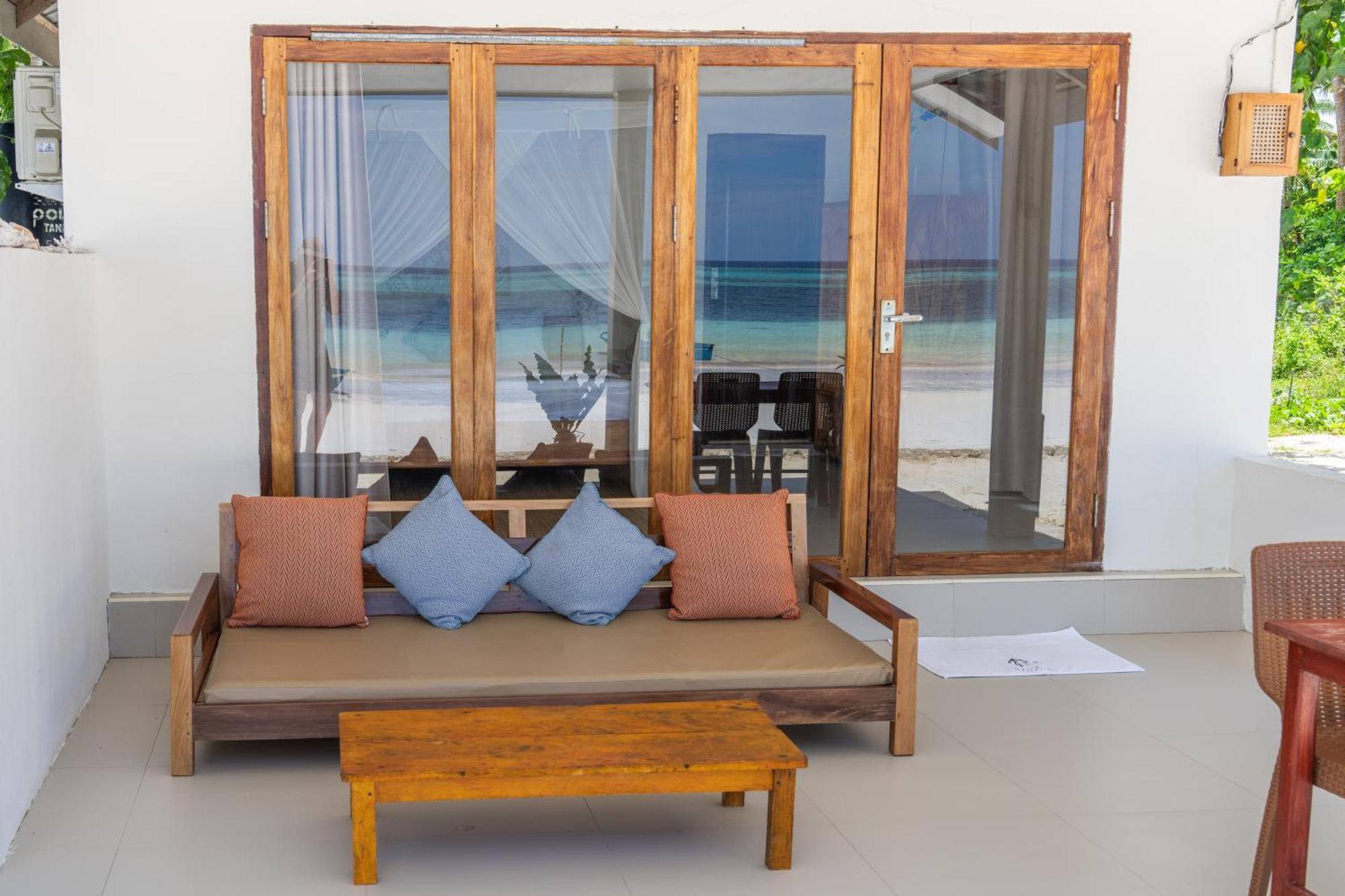 Josepha Cottage Ngurbloat ภายนอก รูปภาพ